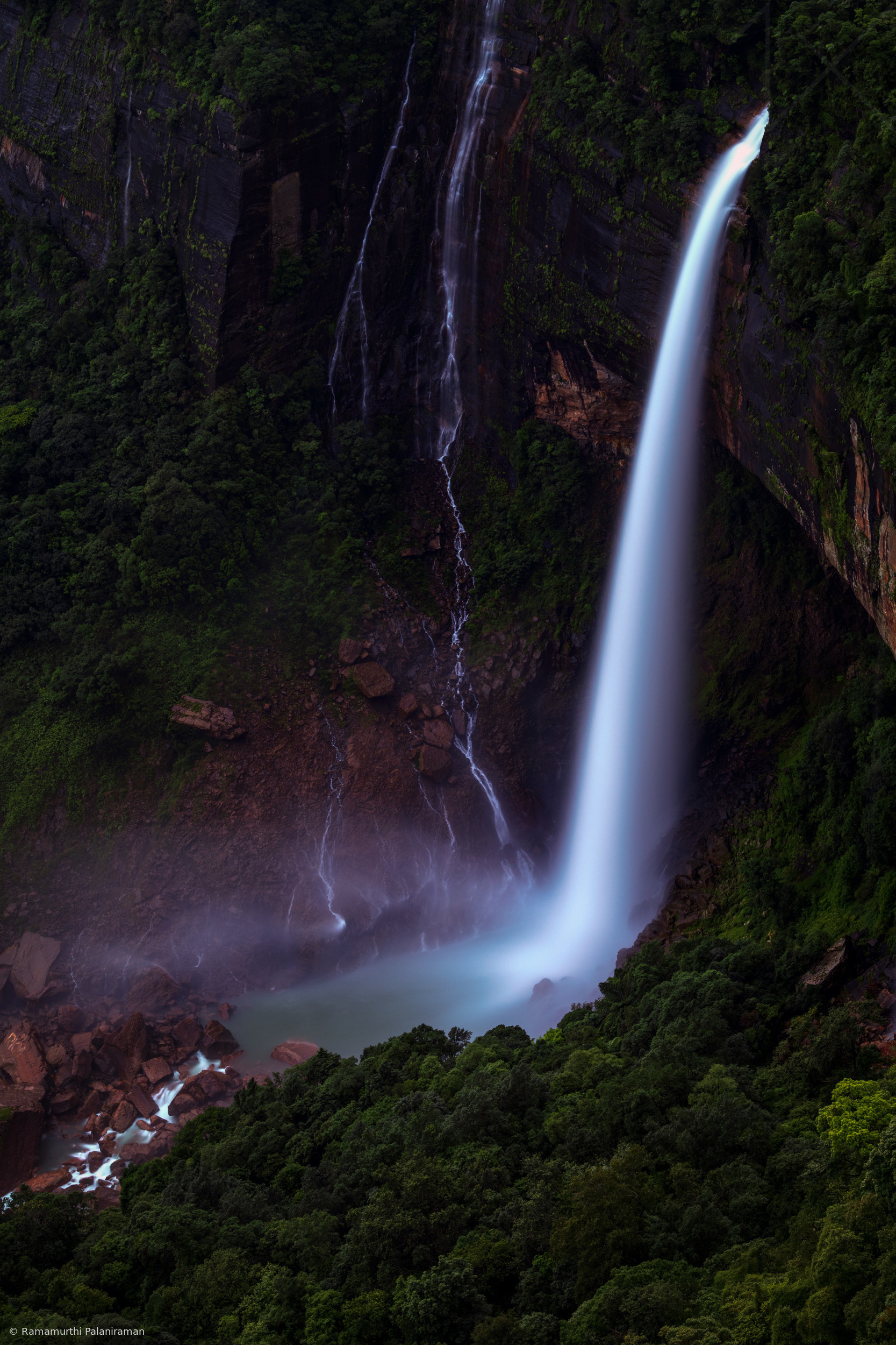 Nohkalikai Falls View Point, Nohkalikai Road, Cherrapunji, Meghalaya, India  Stock Image - Image of hill, motion: 300014243