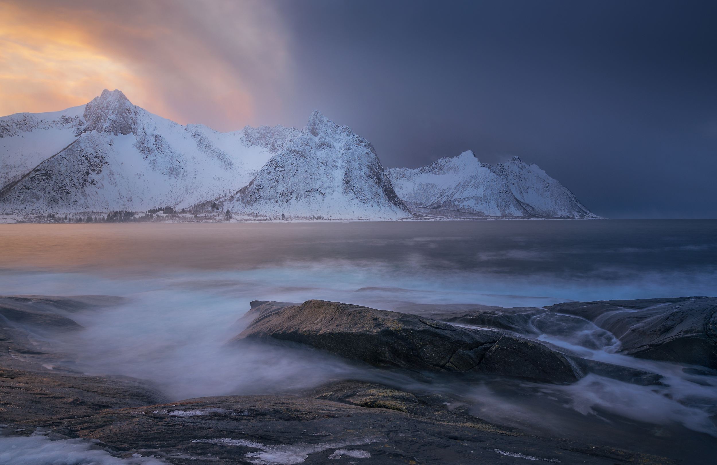 Approaching Snowstorm by Tom Meier