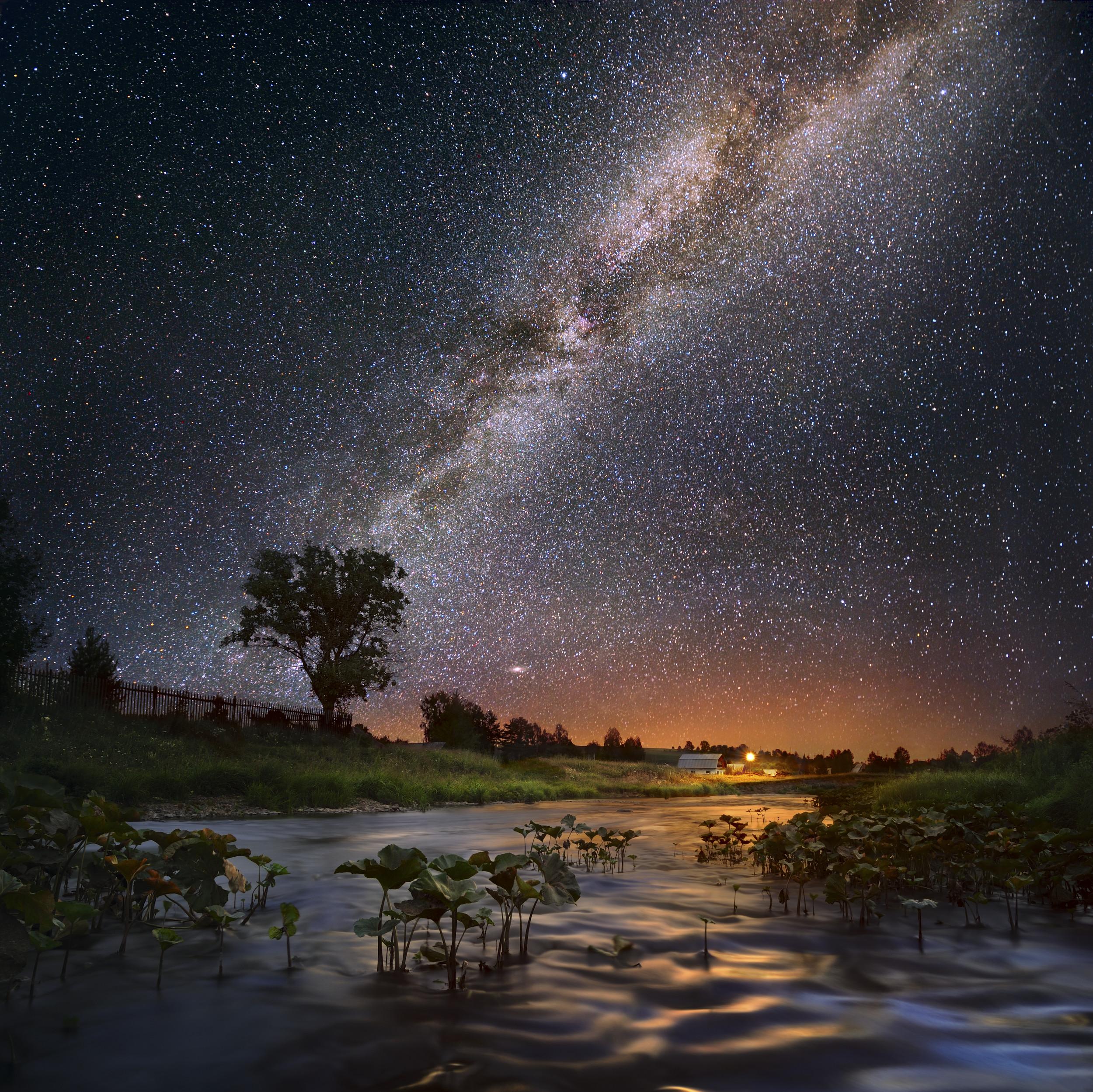 Какие бывают ночи летом. Ночное небо. Млечный путь. Млечный путь над рекой. Звезды над рекой.