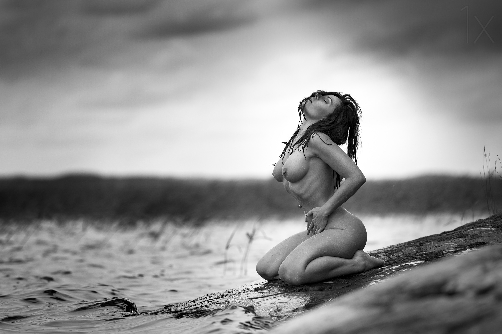 Black and white pictures of nude women