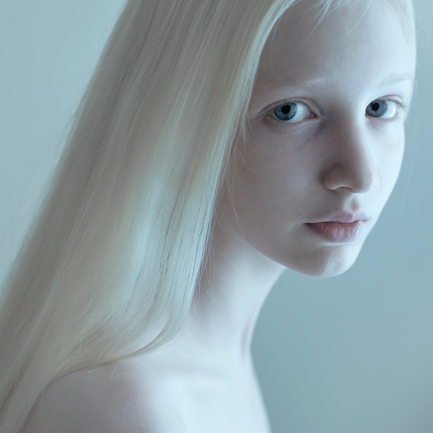 Very white. Илона Селиверстова. Белый Skin девочки. Pale White girl. Pale Skin girl.